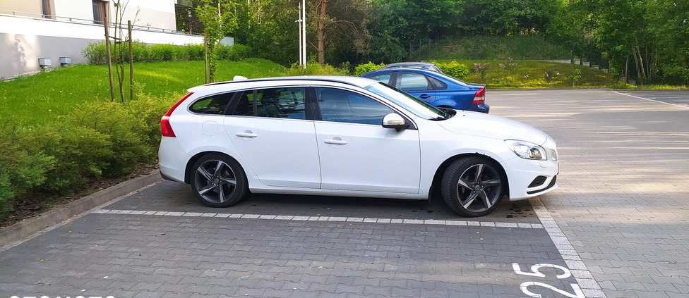 Volvo V60 cena 36900 przebieg: 222000, rok produkcji 2011 z Łódź małe 79